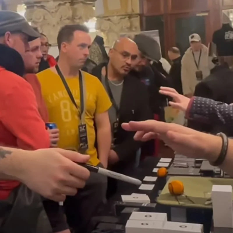 Light and Heavy Pen by Wayne Fox Magic Tricks Can't be Lifted Pen Magia Close up Street Illusions Gimmicks Mentalism Props Funny