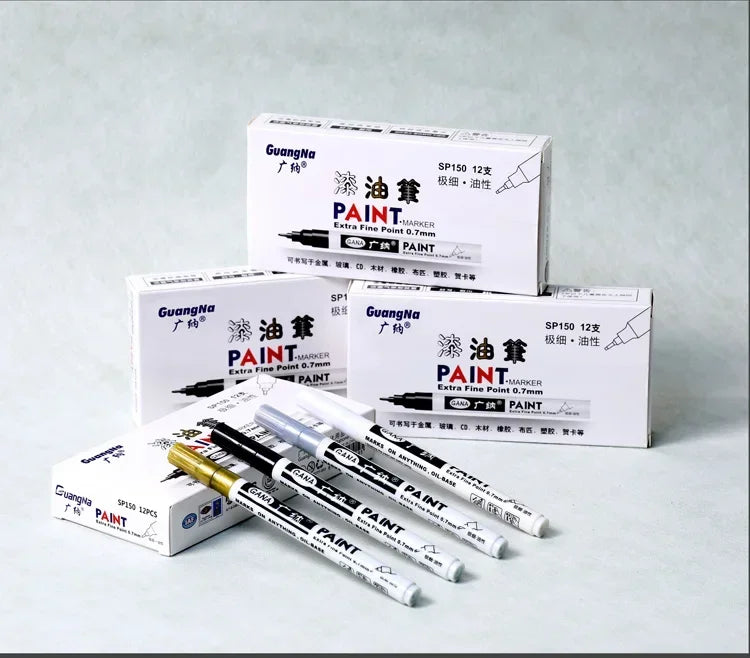 4Pcs/set Oil Based White Black Permanent Paint Markers Pens 0.7mm Extra Fine Waterproof, for Rock Painting, Wood, Metal, Canvas
